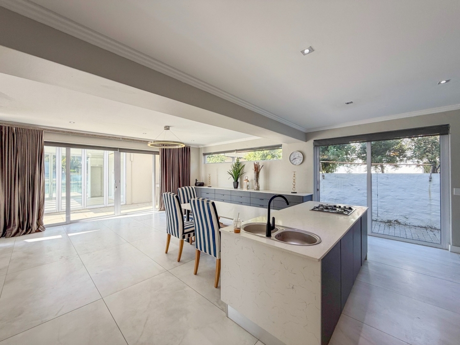 5 Bedroom Property for Sale in The Islands Estates North West